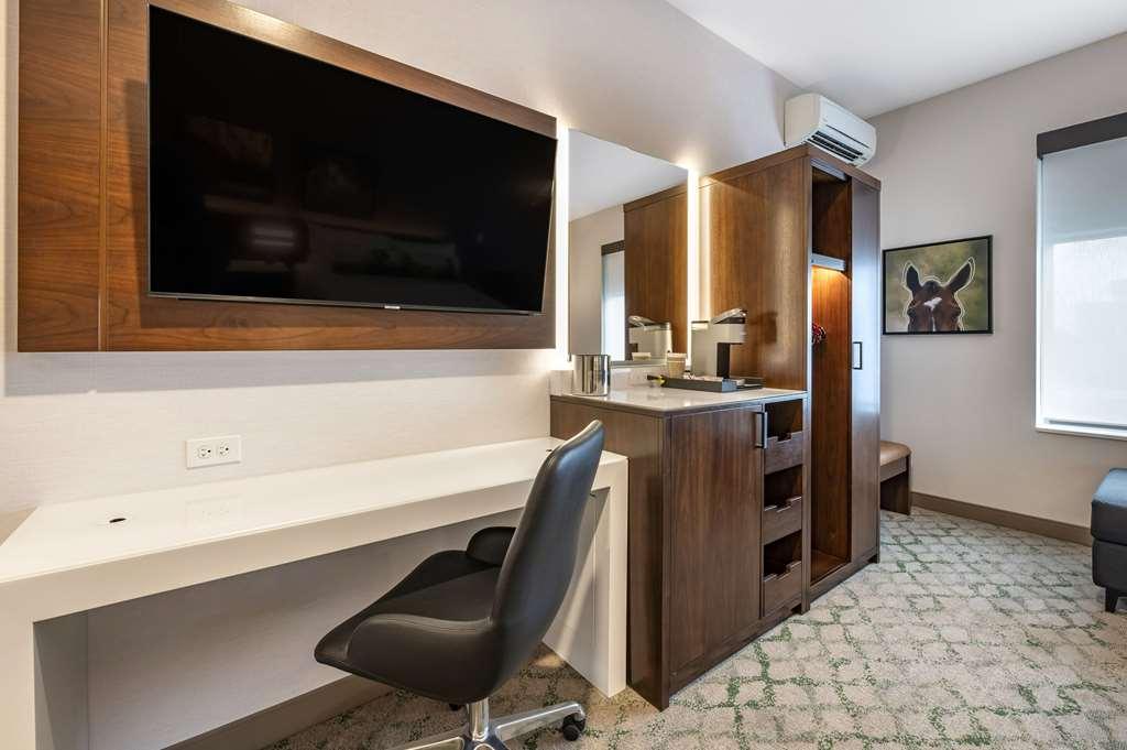 Cambria Downtown-whiskey Row Hotel